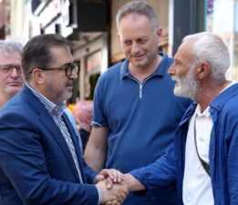 AK Parti İstanbul Milletvekilleri 3 İlçede Vatandaşla Buluştu
