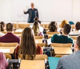 Üniversitelilere Öğrenci Affı Komisyondan Geçti