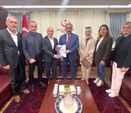 BBP Genel Başkanı Destici’ye medya meslek yasasını anlattılar